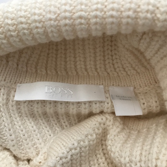 Hugo Boss Women Knit Turtle Neck With Buttons - Picture 7 of 7